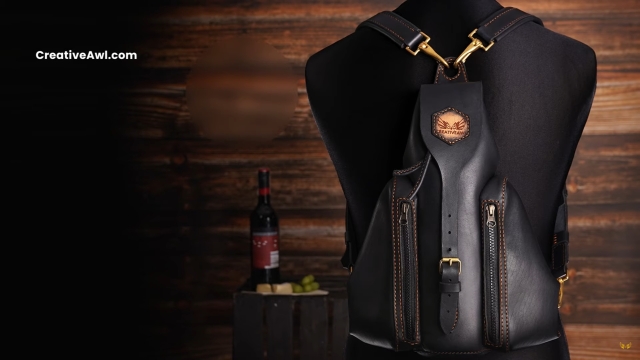 leather bottle pack pattern by creative awl 002 thumbs