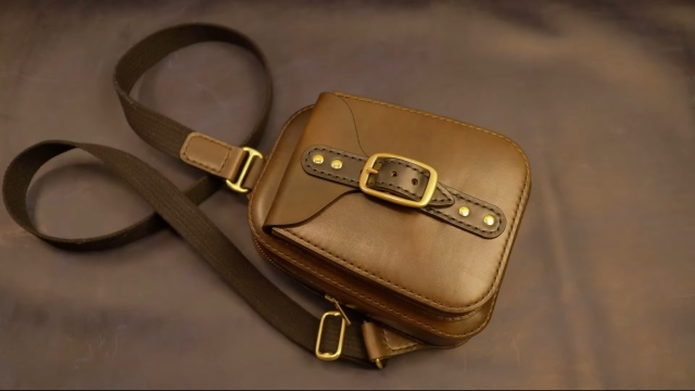 leather sling bag 3 gizmolt 004 thumbs