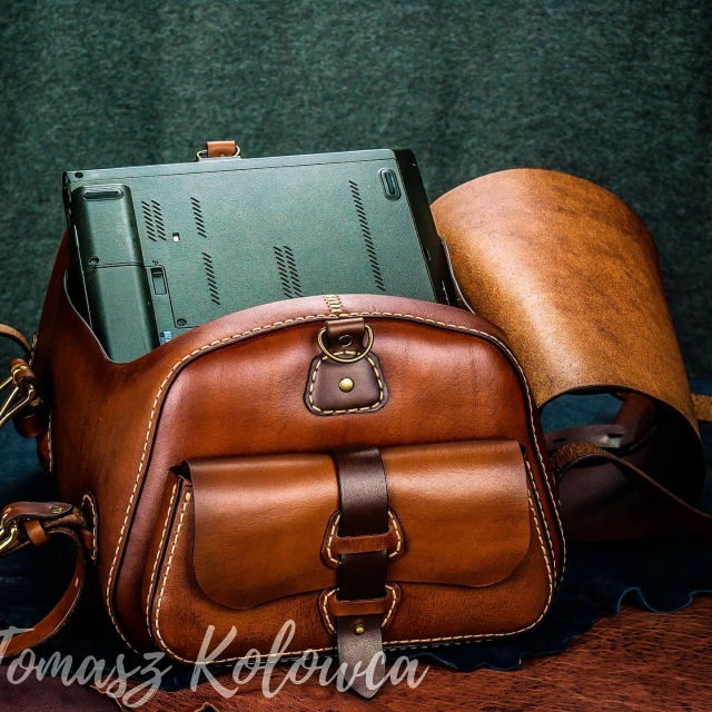 travel bag tomasz kolowca leathercraft 002 thumbs