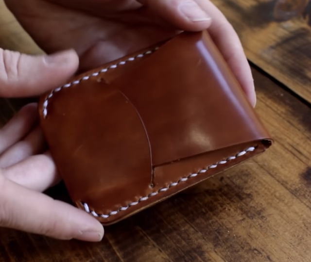 closed-flap-cardholder-from-makesupply-leather-001-thumbs