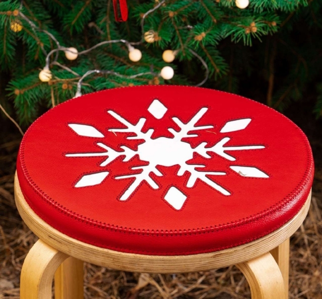 new years stool cushion from vasile pavel 002 thumbs