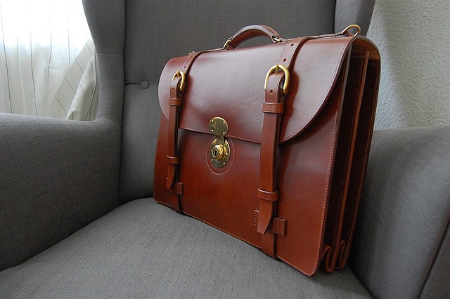 classic english briefcase design no 2 003 thumbs