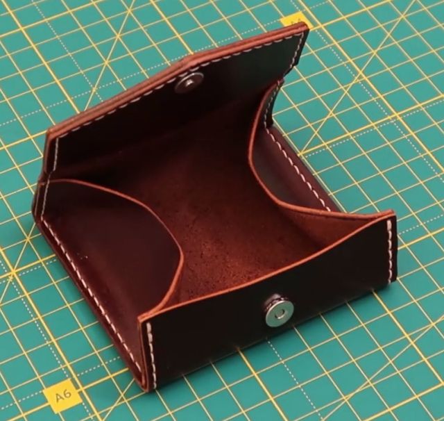leather-coin-box-from-south-711-000-thumbs