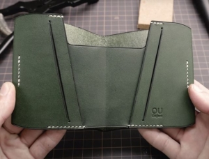 Free wallet pattern of just TWO pieces of leather from OU object