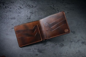 Free pattern of a bifold wallet 2 from Vladimir Yuri