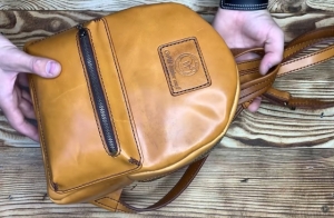 Бесплатная выкройка небольшого женского рюкзака от Wild Leather Craft