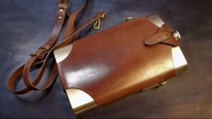 Free Pattern Leather Hip Flask ~ 64 oz from GizmoLT