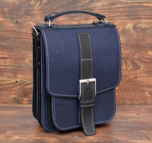 Free pattern small 3-compartment shoulder bag by M.Leather