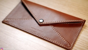 Free pattern of a leather envelope from Hahns Atelier