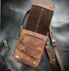 Free pattern Leather messenger bag