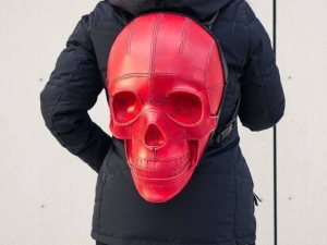 Free leather skull backpack pattern from Paintyee