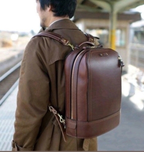 Free pattern of a city backpack with a zipper Harz from Mark Nikolai Leather