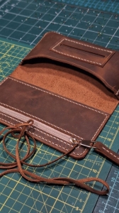 Free pattern leather tobacco pouch from Wolf Atelier