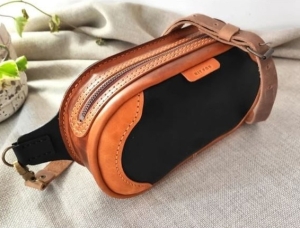 Free Pattern Belt Bag by KitFoxLeather