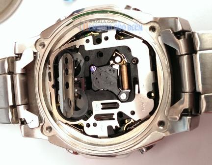 Replacing batteries in watches Casio AMW 707 008