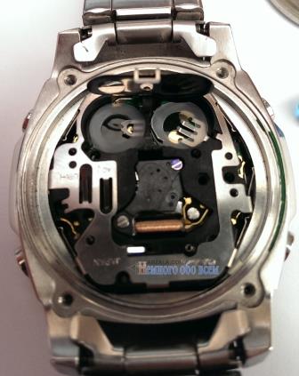 Replacing batteries in watches Casio AMW 707 009