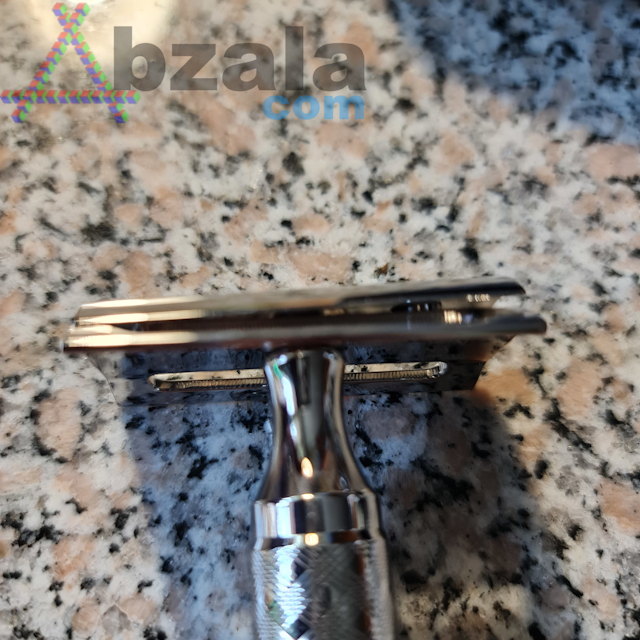 safety razor 015 thumbs