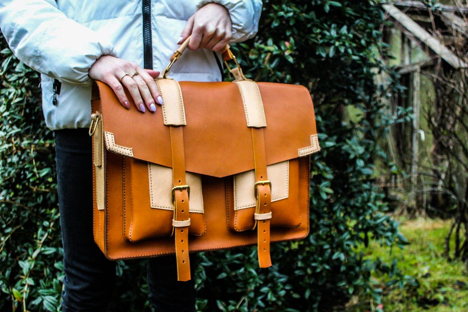 Free pattern Briefcase laptop bag from Creative awl
