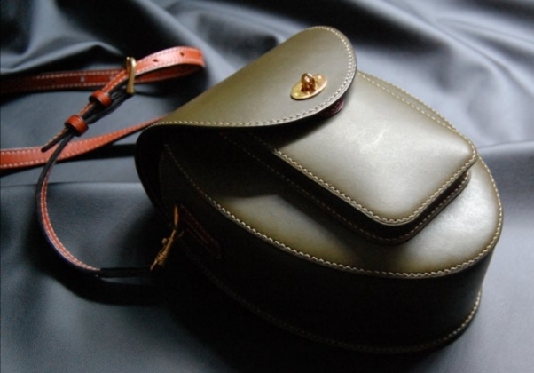 small leather womens handbag backpack transformer on the shoulder 007