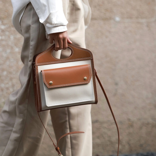pocket-women-bag-from-mark-nikolai-leather-001-thumbs