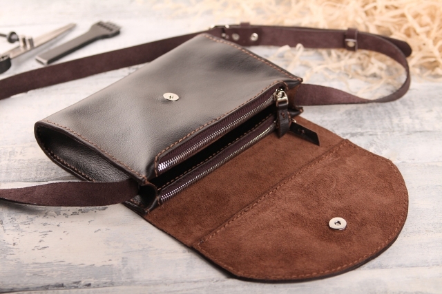 shoulder bag from mark nikolai leather 002 thumbs