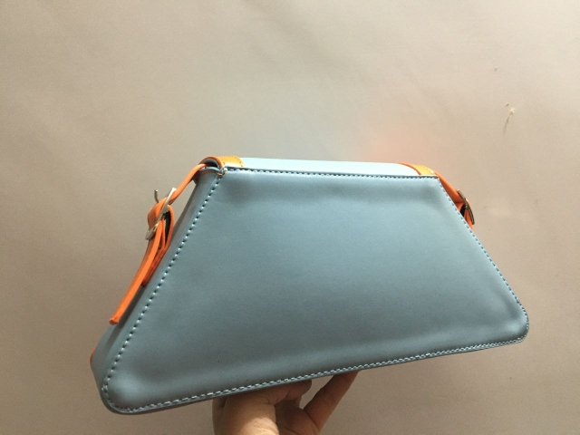 trapezoid bag from pattern designers 004 thumbs