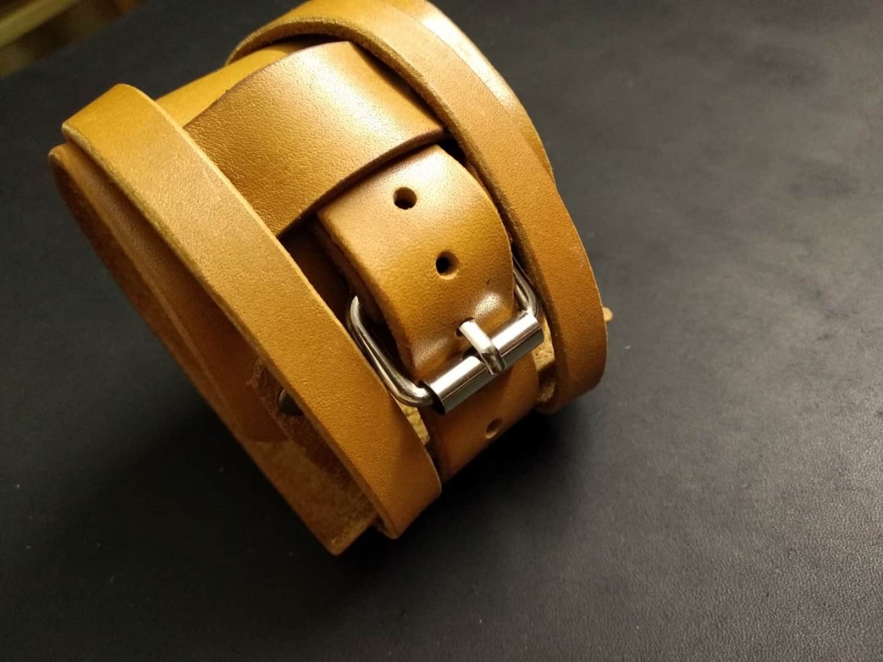 Trendy T&T Leather Bracelet Wristband – Unisex, New Without Packaging – Model LB25