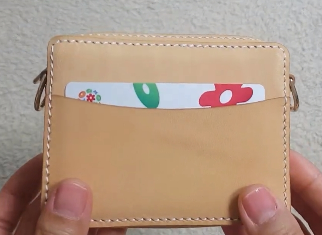 making-a-zippered-card-wallet-from-its-a-hobby-001-thumbs