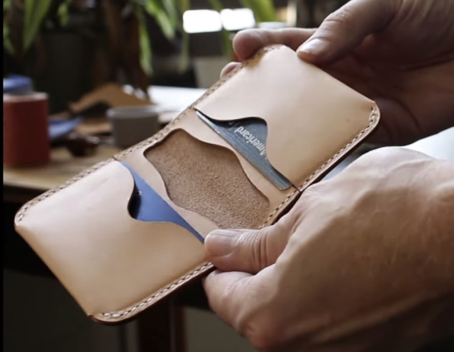 a-leather-card-holder-from-makesupply-leather-thumbs