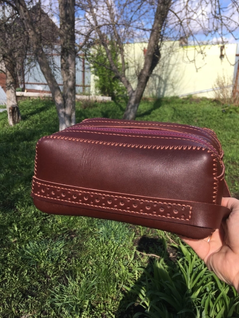 cosmetic bag with two compartments from mark nikolai leather 002 thumbs