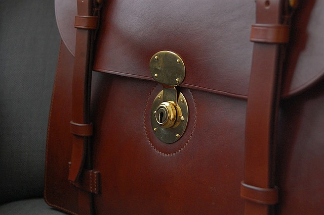 classic english briefcase design no 2 004 thumbs