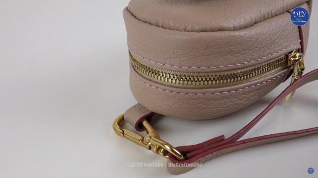 leather backpack keychain zipper 004 thumbs