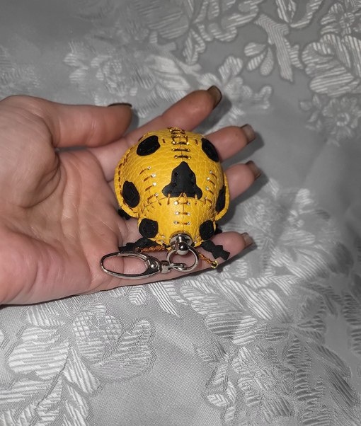 keychain-ladybug-from-tsarkovaek-001