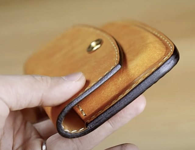molded leather credit card wallet 002 thumbs