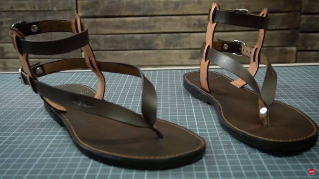 leather-sandals-eleana-workshop-001-thumbs