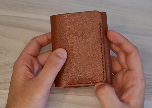 trifold-wallet-by-caspia-leather-001-thumbs