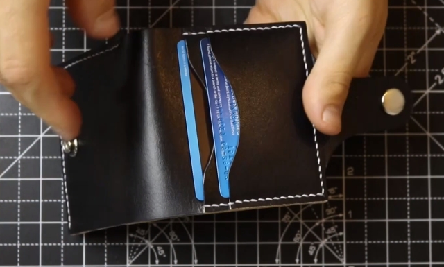 free bifold wallet pattern from contribution 003 thumbs
