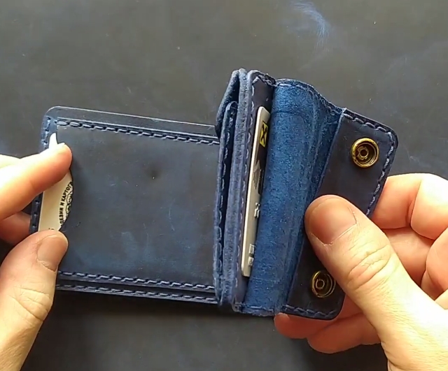 coin bifold wallet by light s xela bold 004 thumbs