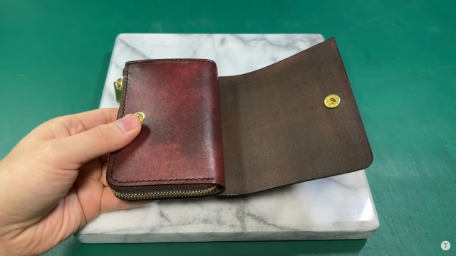 bifold zipper wallet 004 thumbs
