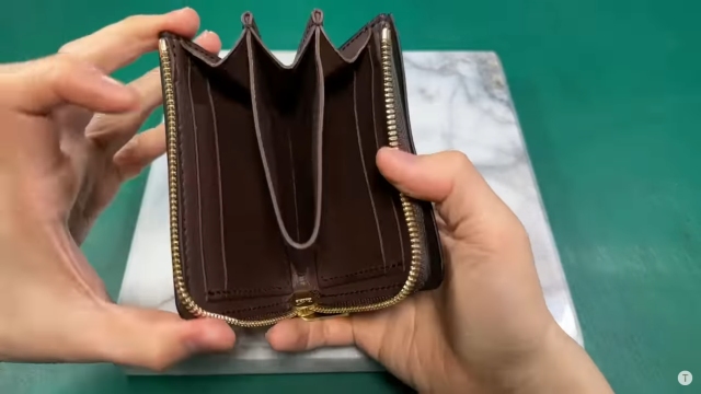 bifold zipper wallet 007 thumbs