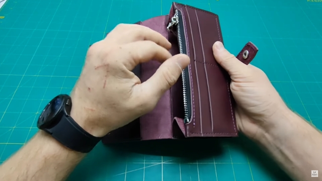 womens leather wallet oleg nikolaev 002 thumbs