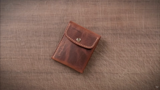 simple wallet plan b leather 003 thumbs