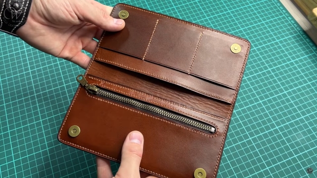 bi-fold-wallet-long-wild-leather-craft-001-thumbs