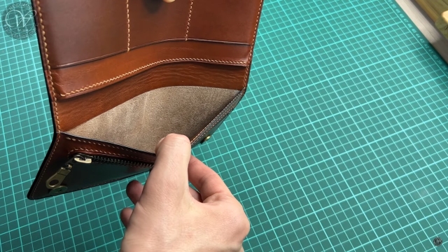 bi fold wallet long wild leather craft 002 thumbs