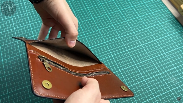 bi fold wallet long wild leather craft 003 thumbs