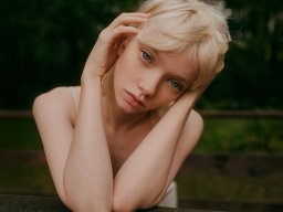 beautiful-students-260924-260924-001