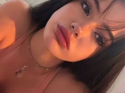 beautiful-students-260924-260924-001