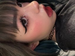 beautiful-students-260924-260924-001