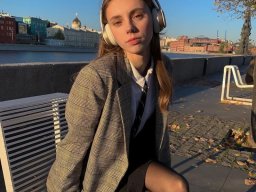 beautiful-students-260924-260924-001