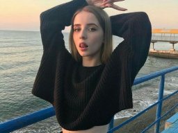 beautiful-students-260924-260924-002